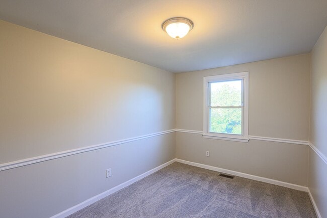 Building Photo - 8507 Gradien Dr