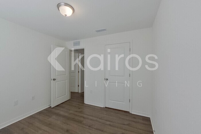 Building Photo - 262 Grenada St NW