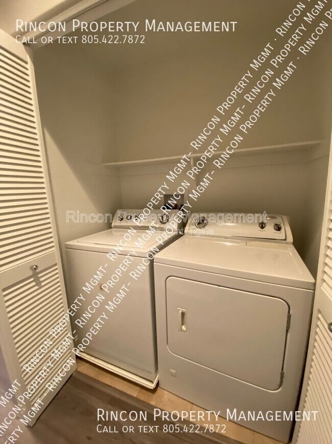 Building Photo - 3142 N Ventura Rd