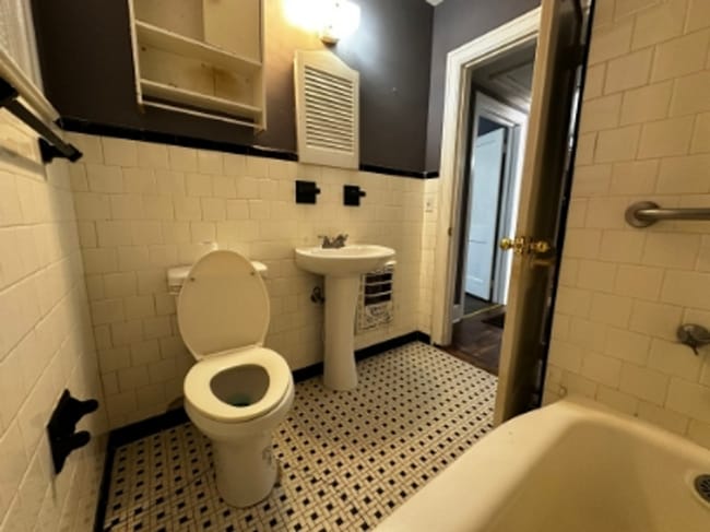 Building Photo - Vintage Charm Meets Modern Space — 3BR Home in Capitol Heights