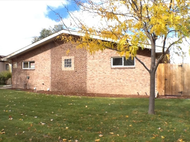 Building Photo - 5019 W 34th Ave