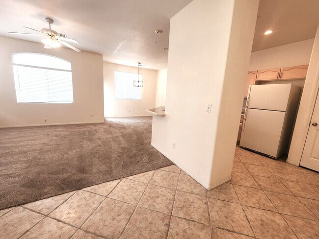 Building Photo - Silverado Ranch Single Story | 2 Bed | 2 Bath | 2-Car Garage