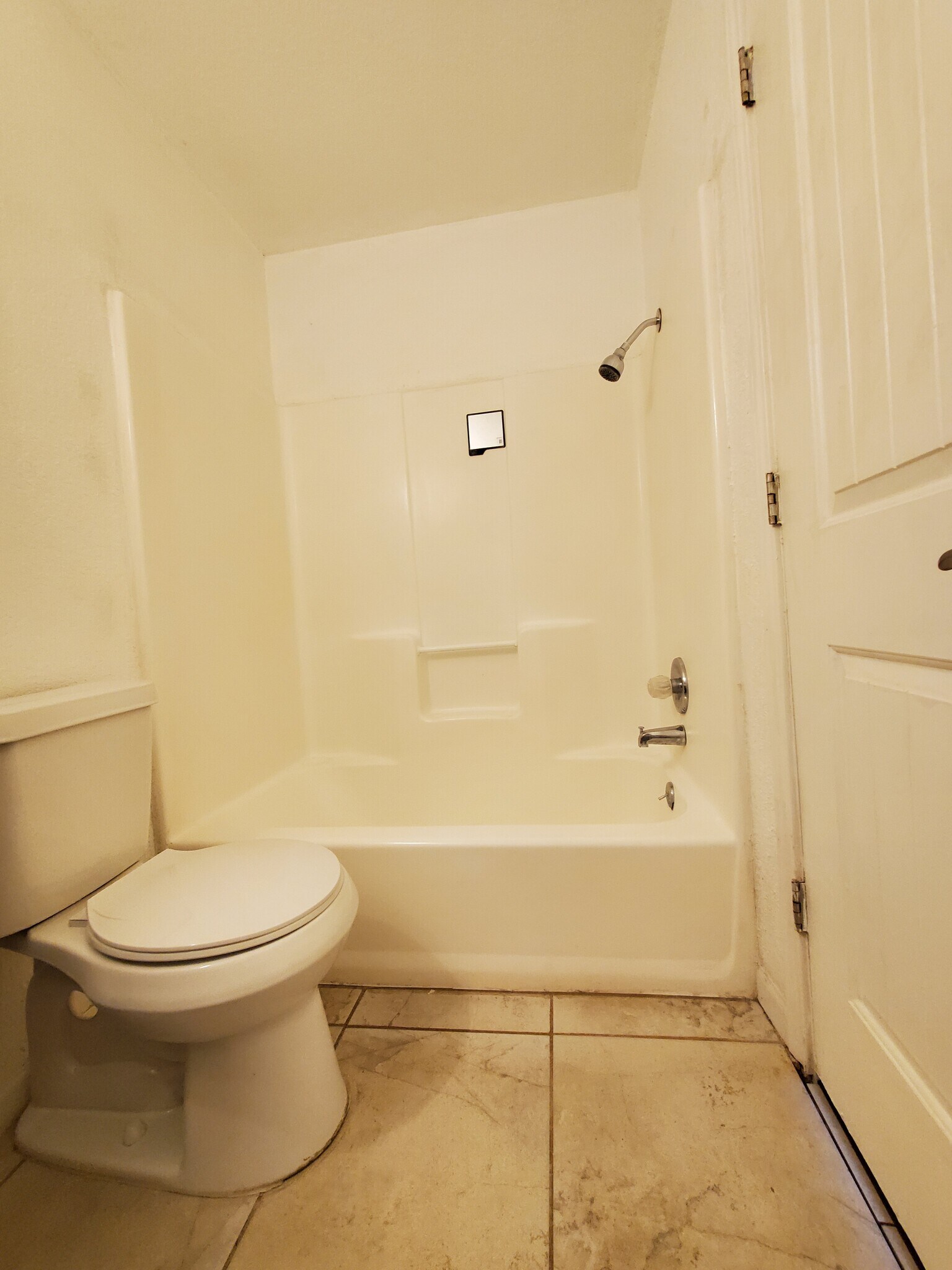Second full bath - 9140 Timber Path