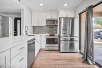 Building Photo - 9340 N 92nd St