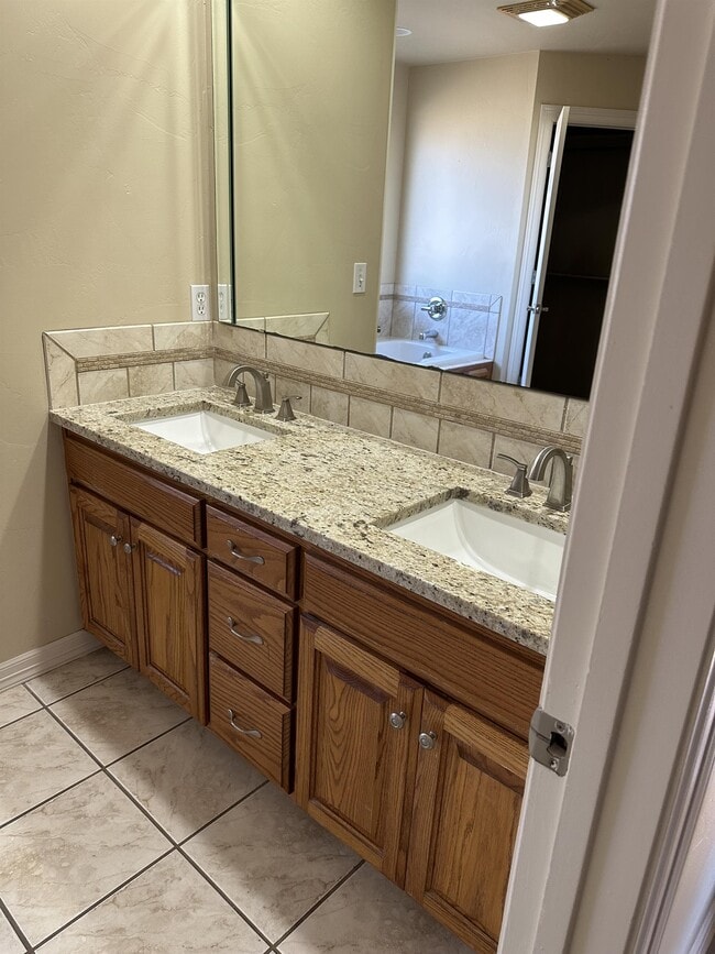 Building Photo - 4616 Alpine Pl