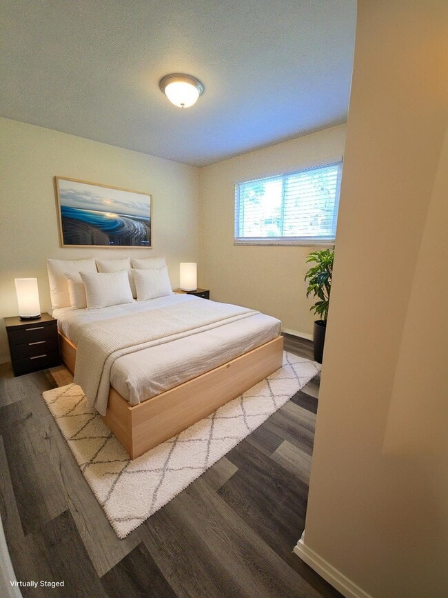 Building Photo - 1005 E Pearl St