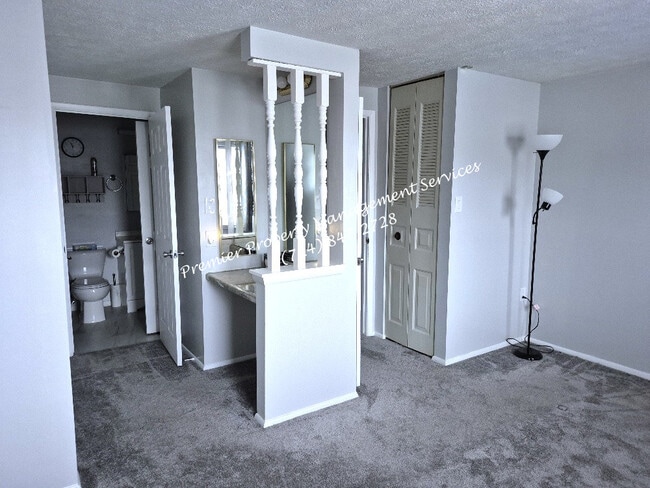 Building Photo - 7809 Lafayette Square