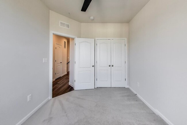 Building Photo - Luxurious on Lanham Hill - 3 + 3.5 Near New TH 3 bed + 3 Ba