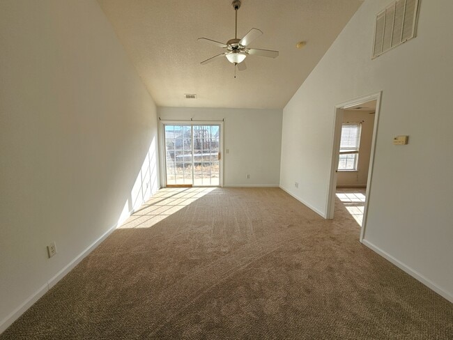 Building Photo - 405 Juniper Leaf Way