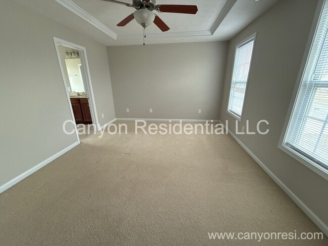 Building Photo - 3628 Crosswinds Dr