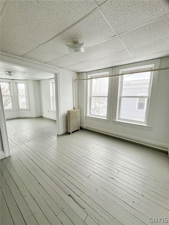 Building Photo - 911 State St