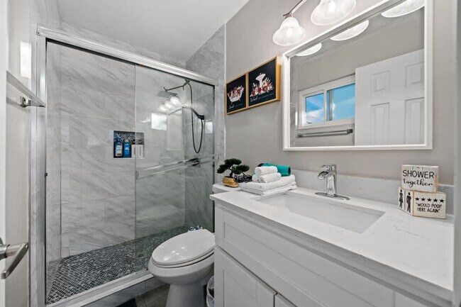 Building Photo - 7630 Andasol St