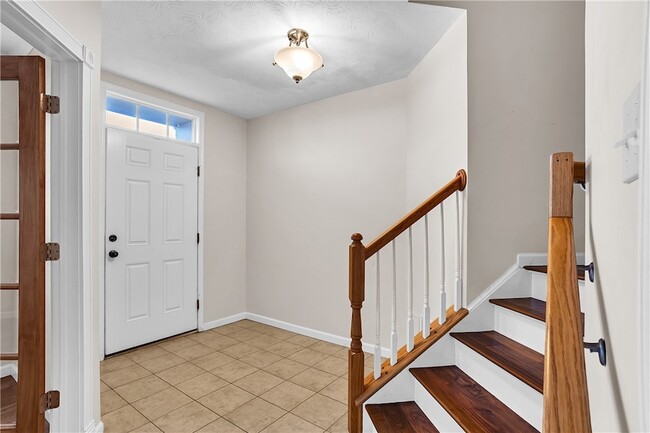 Building Photo - 704 Park Plaza E