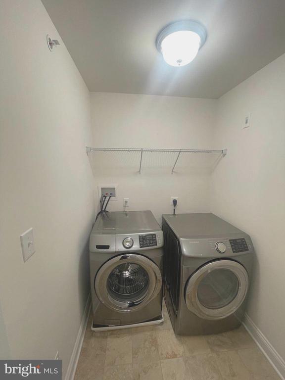 Building Photo - 365 W Boulder Dr