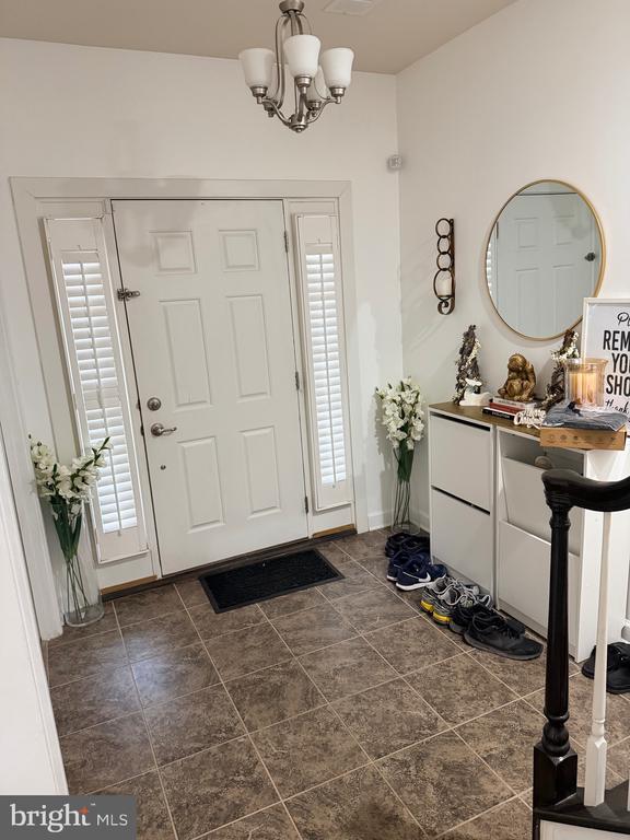 Building Photo - 7413 Matapan Dr