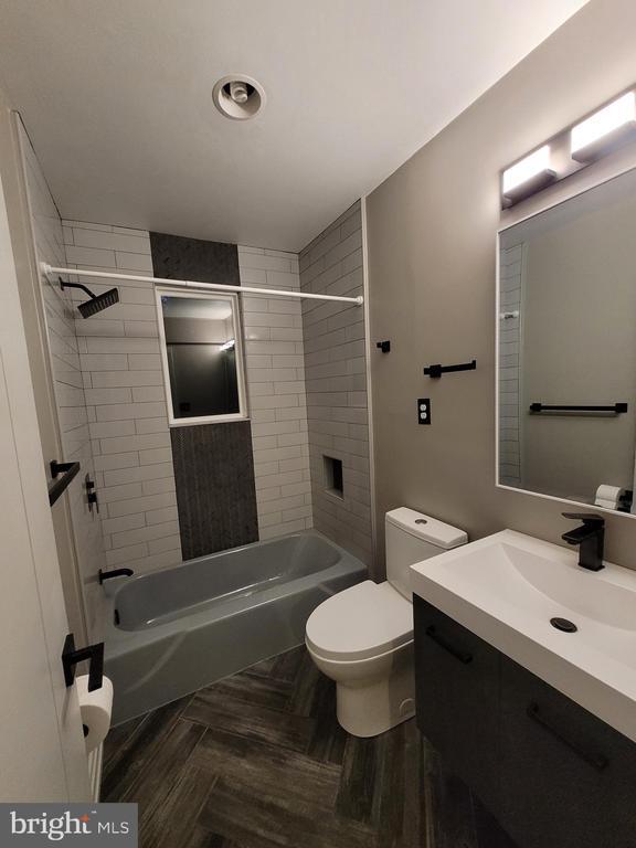 Building Photo - 2710 Rose Valley Dr