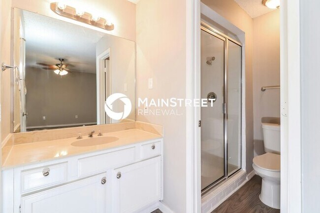 Building Photo - 3 Bedroom Pet-Friendly Home in Flower Mound, TX with Main Street Renewal