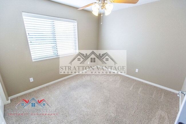 Building Photo - 544 N Alma School Rd