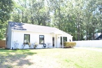 Building Photo - 826 Maywood Cir
