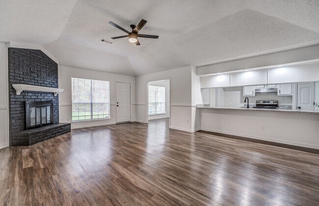 Building Photo - 1242 Grange Way Dr