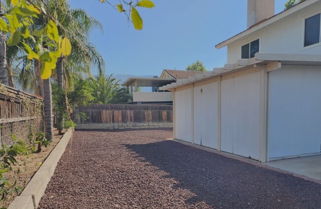 Building Photo - Great Two Story 3BD, 2.5BA Plus Bonus Room...