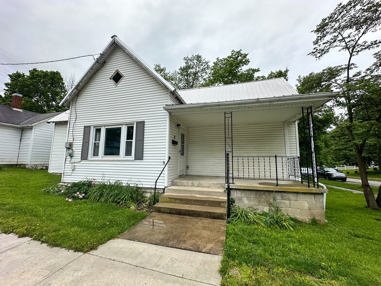 Front of house - 2 S Madison St