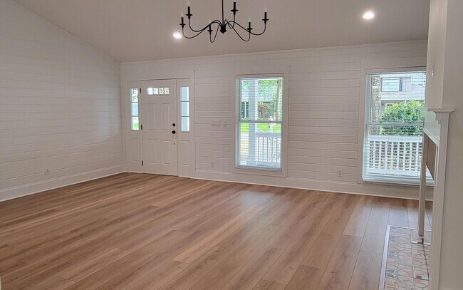 Building Photo - 45 S Blue Heron Dr