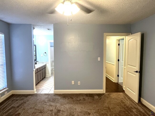 Building Photo - 108 Turtle Dove Ct