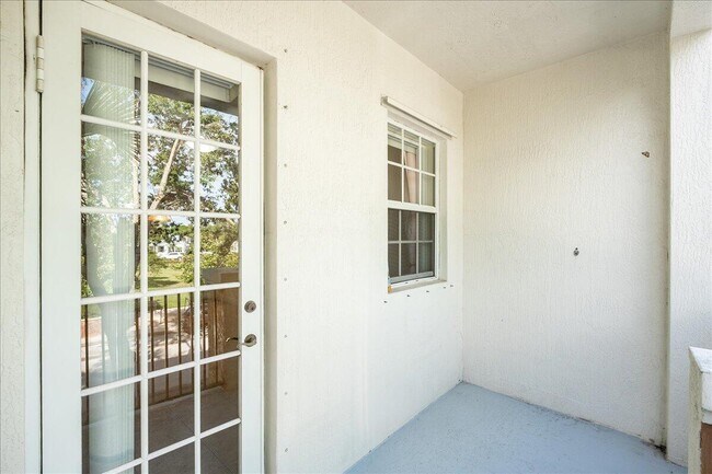 Building Photo - 10560 SW Stephanie Way