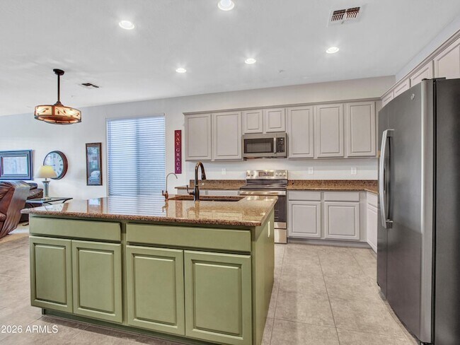 Building Photo - 7135 W Desert Mirage Dr