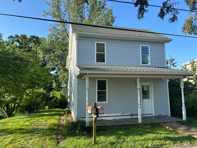 Primary Photo - 20 Hedgewood Dr