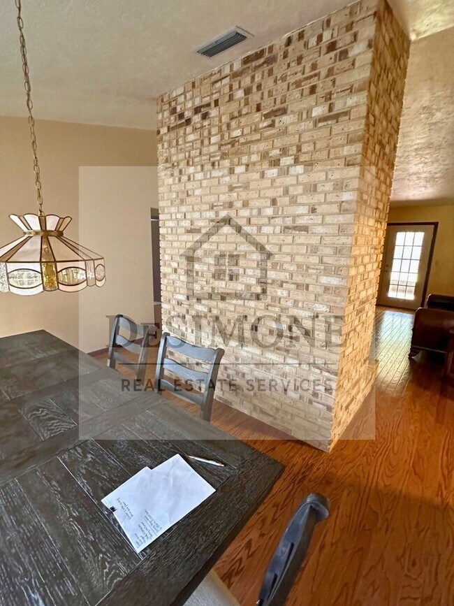 Building Photo - Mostly Furnished 3BR, 2BA House SW Ocala