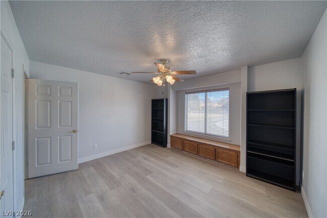 Building Photo - 3000 Pebble Beach Ave