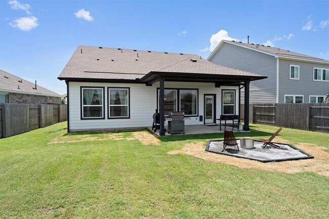 Building Photo - 158 Patrick Herndon Dr