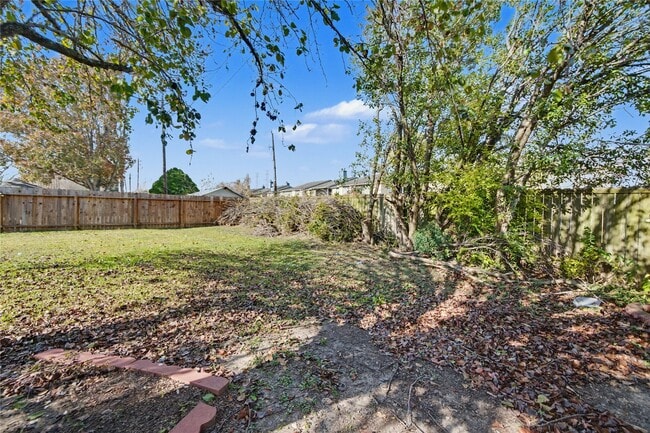 Building Photo - 319 Richvale Ln