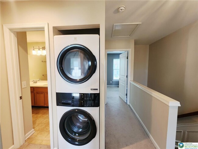 Building Photo - 1447 Artisan Ct