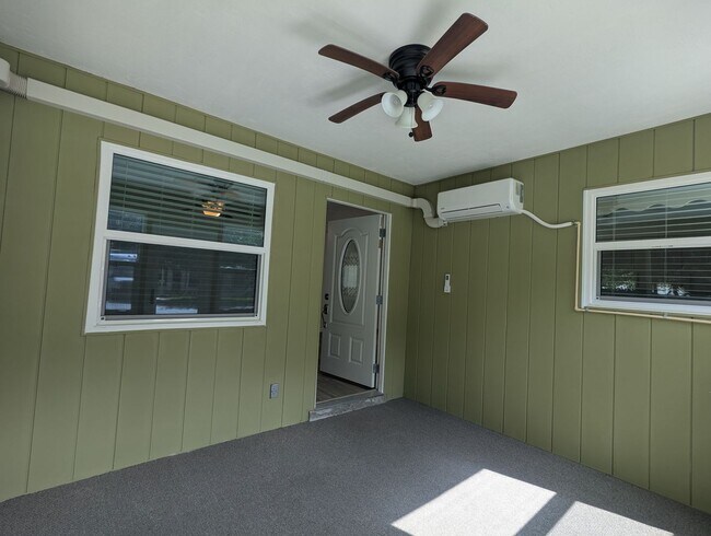 Building Photo - 2 bedroom/ 2 bath in Turkey Creek Forest
