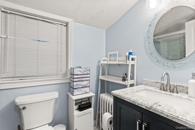 Building Photo - 55 Robbins Ave