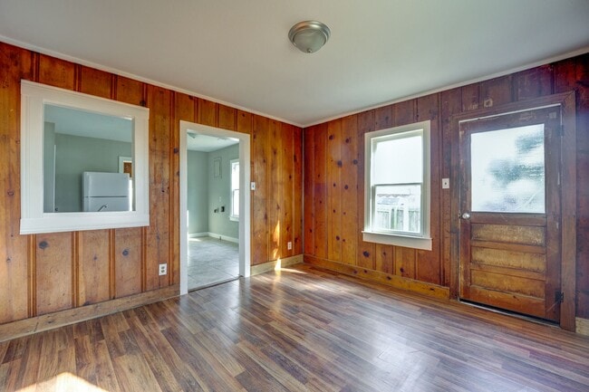Building Photo - 1101 N 44th St