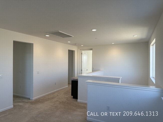 Building Photo - 17624 Monroe Dr