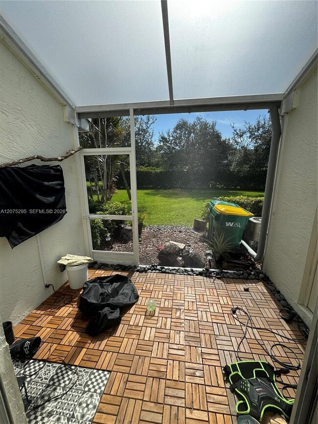 Building Photo - 8207 San Carlos Cir