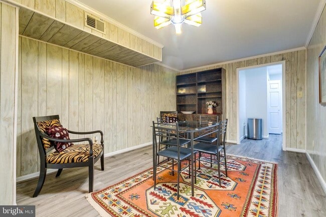 Building Photo - 12400 Bennett Rd