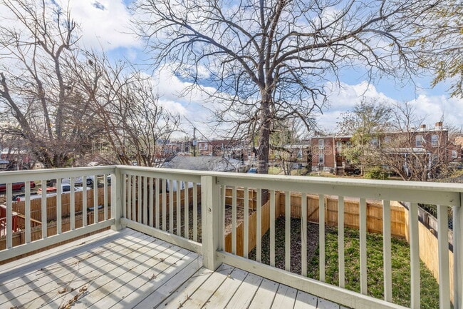 Building Photo - 3833 Oregon Ave