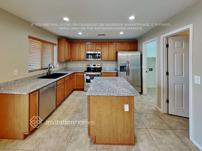 Building Photo - 1780 W Desert Mountain Dr