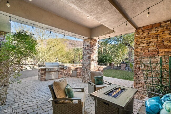 Building Photo - 1635 Liege Dr