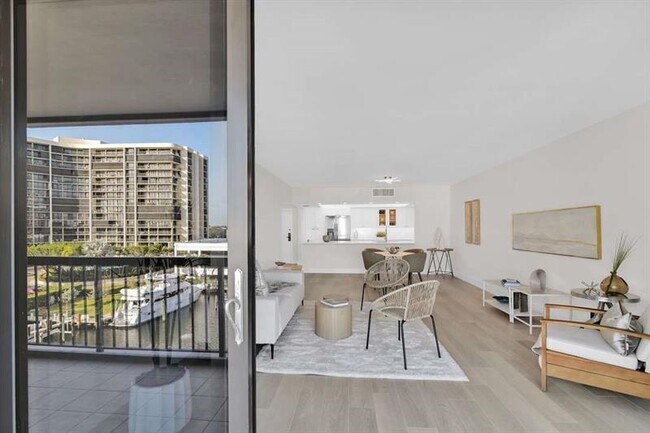 Building Photo - 4748 S Ocean Blvd
