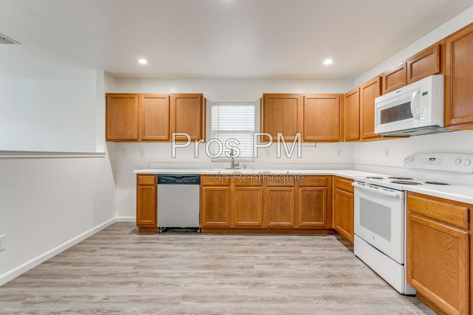 Building Photo - 1616 Diamond Lake Trail
