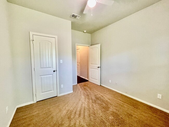 Building Photo - House for Lease in Sherman