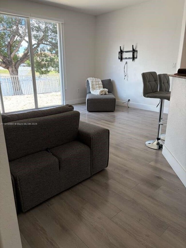 Building Photo - 8666 NW 114th Ave