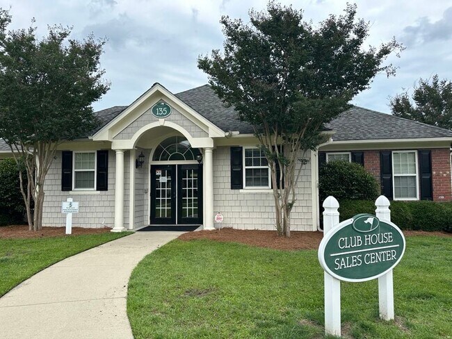 Building Photo - Condo in gated Anderson Creek Club!